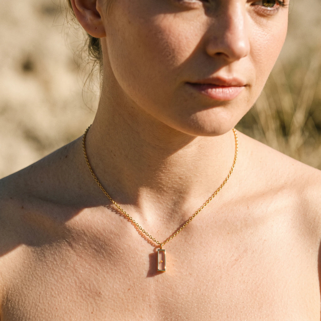 QIAOREN 13420 Stainless Steel Bar Pendant Necklace Minimalist Dainty Geometric Necklace Fashion Jewelry for Women