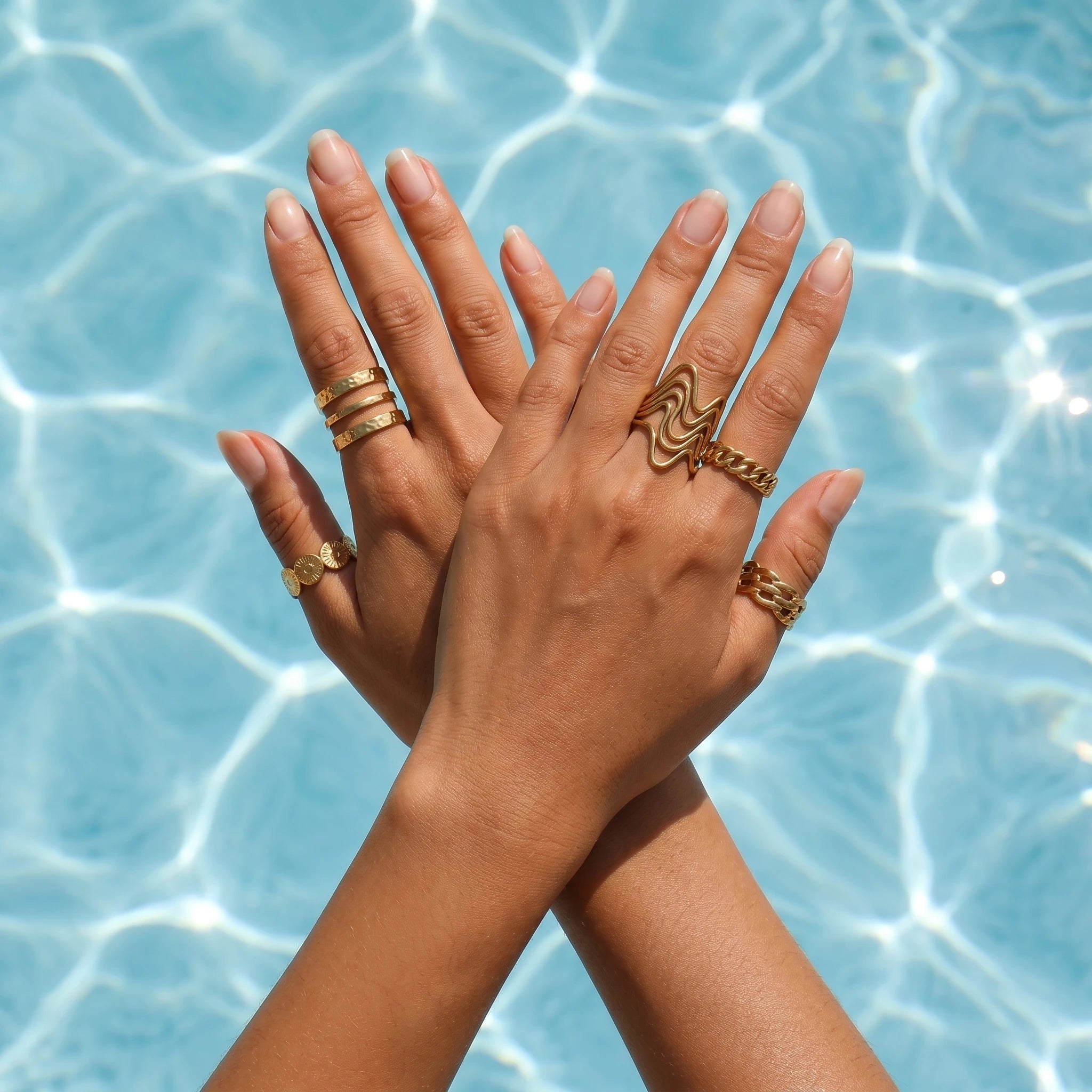 QIAOREN 13106-10 5Pcs 18K Gold Plated Stainless Steel Open Ring Set, Adjustable Stackable Durable Finger Rings