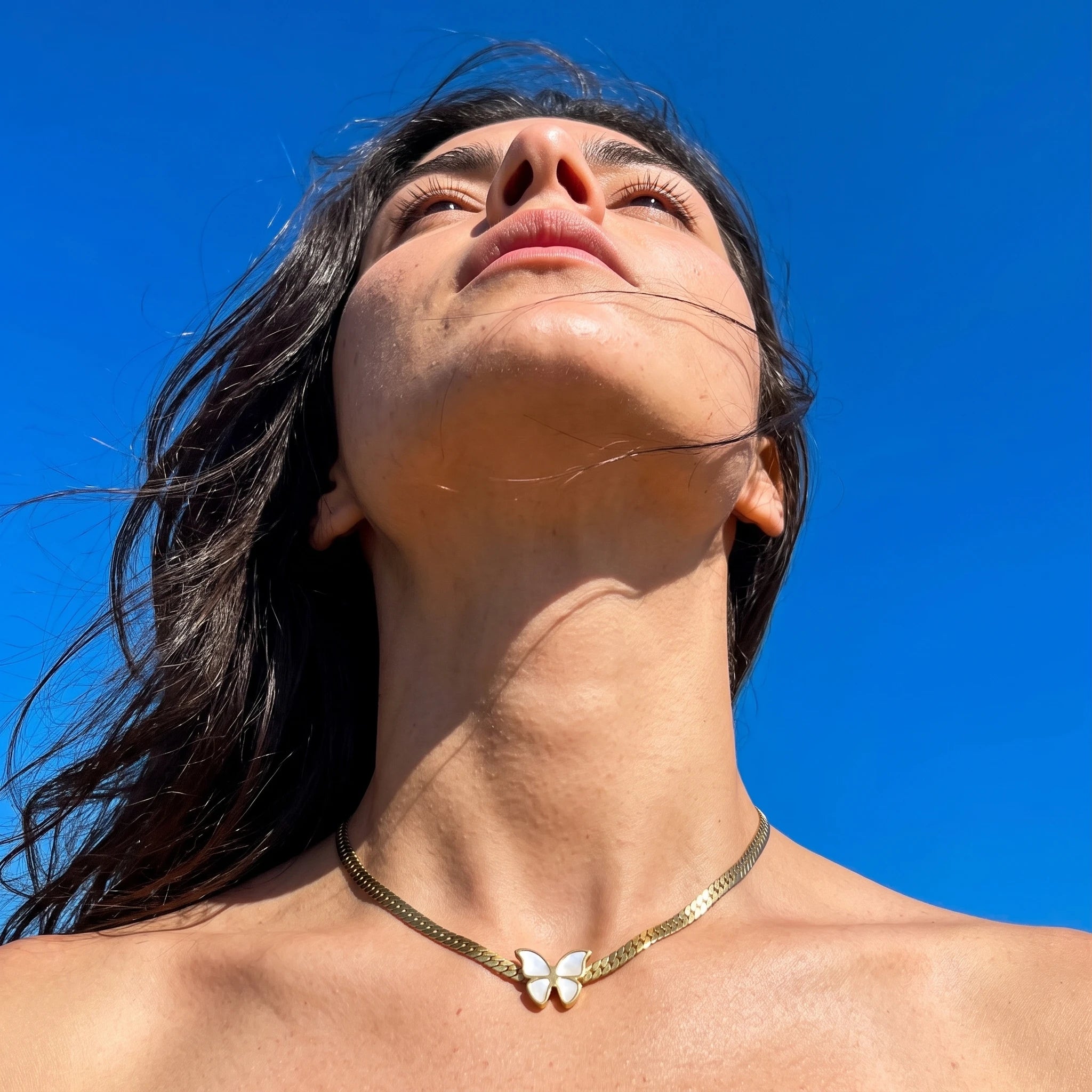 QIAOREN 13535 Flat Snake Choker Necklace with Inlaid White Shell Butterfly Pendant, Polished Wide Gold Chain