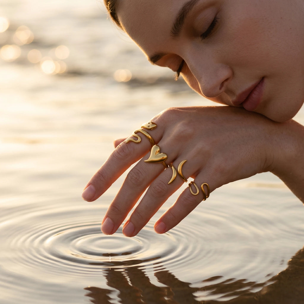 QIAOREN 13086-90 5Pcs 18K Gold Plated Stainless Steel Open Ring Set, Adjustable Stackable Heart Finger Rings