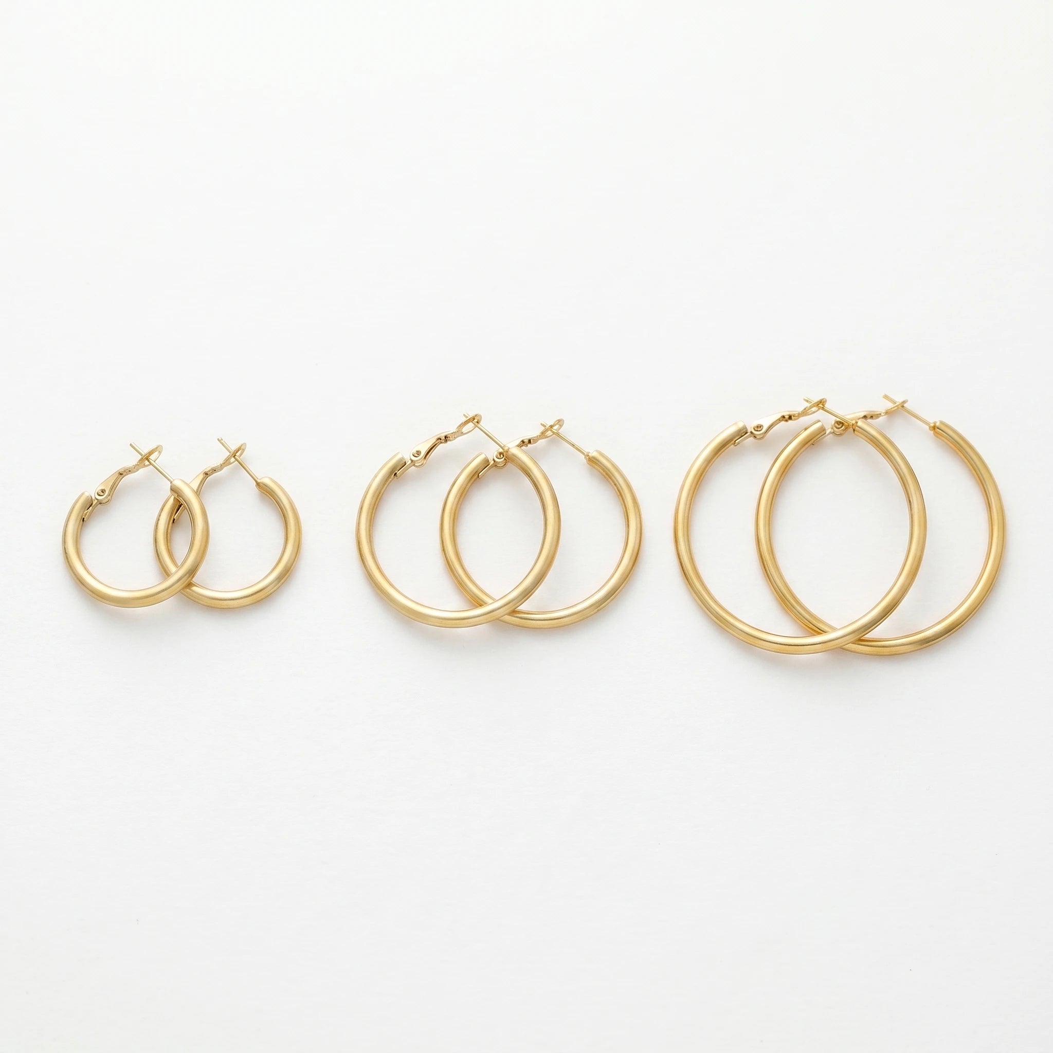 QIAOREN 13203 Gold Plated Tube Hoop Earrings for Women Stainless Steel Polished Round Minimalist Fashion Jewelry