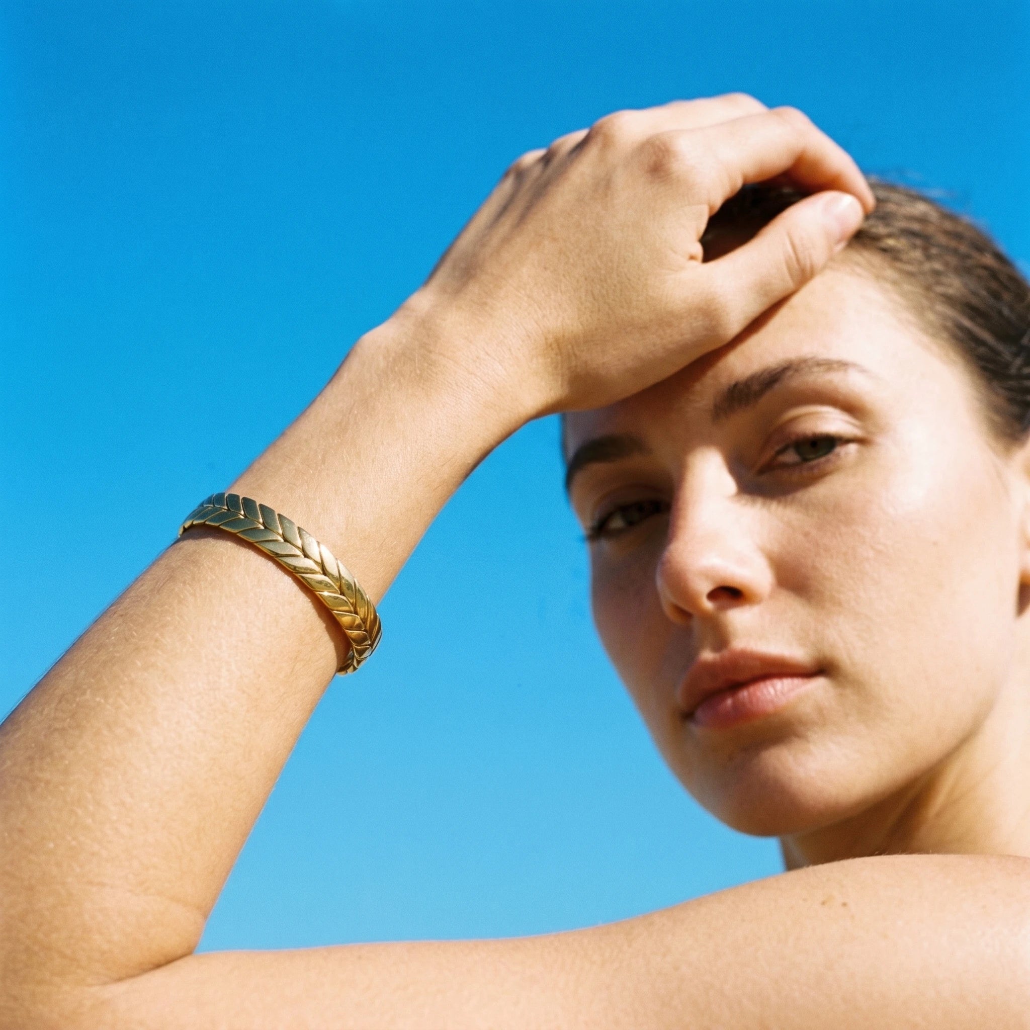 QIAOREN 12649 18K Gold Plated Stainless Steel Wheat Leaf Cuff Bracelet Adjustable Open Bangle Anti Tarnish Wrist Jewelry