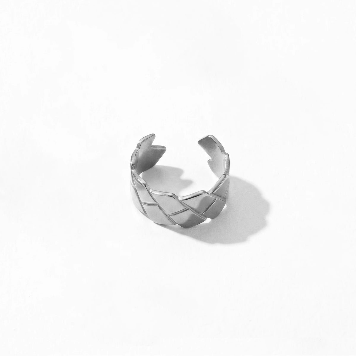 QIAOREN 10706 18K Gold Stainless Steel Adjustable Open Rings Braided Hammer Engraved Stackable Jewelry for Women