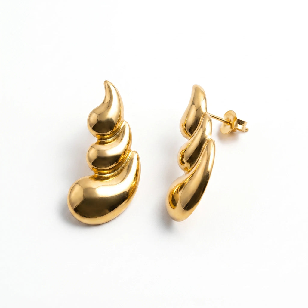 QIAOREN 14553 Stacked Fluid Curved Chunky Stud Earrings, Polished Sculptural Gold Stud Earrings, Statement Jewelry Gift