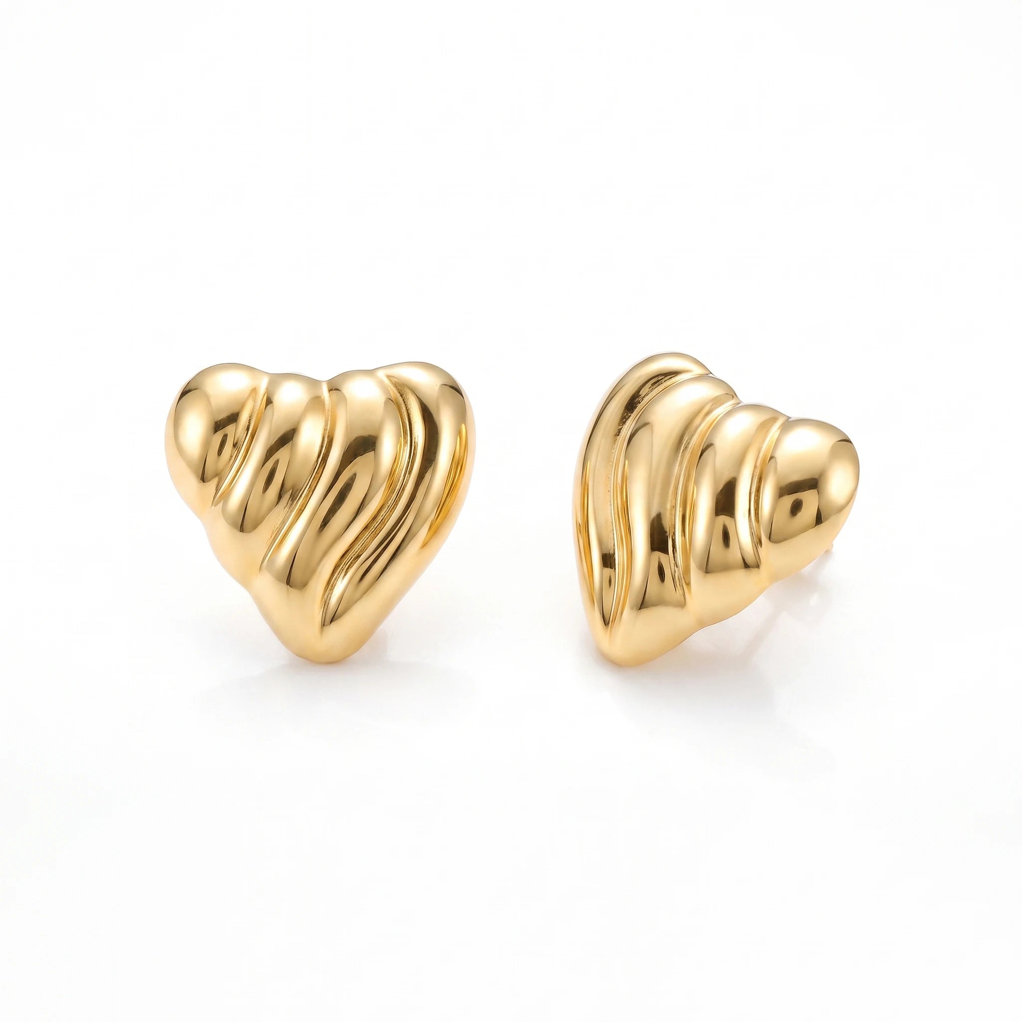 QIAOREN 14554 Stainless Steel Heart Stud Earrings Gold Tone Love Earrings Minimalist Fashion Jewelry Waterproof Hypoallergenic