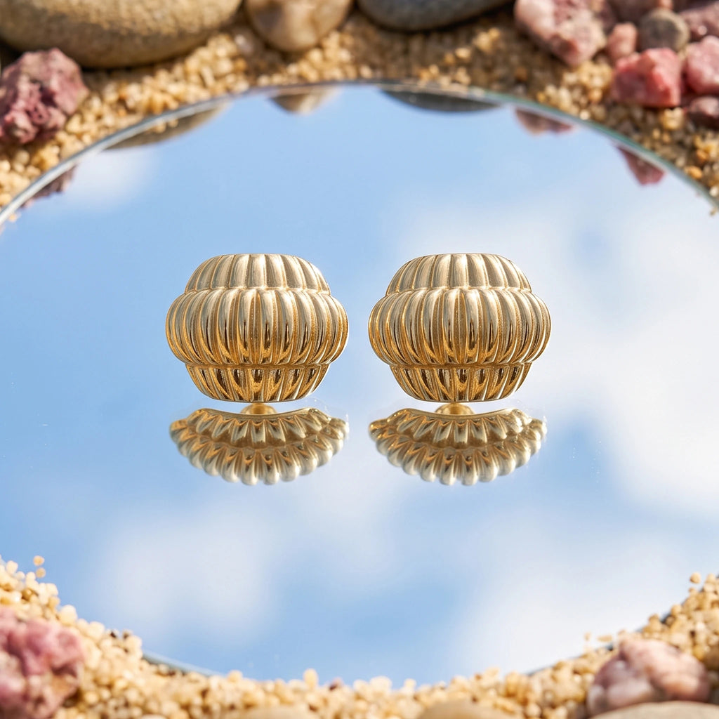 QIAOREN 14049  Polished Gold Vertical Fluted Oval Stud Earrings, Ribbed Textured Chunky Dome Ear Stud Jewelry Gift