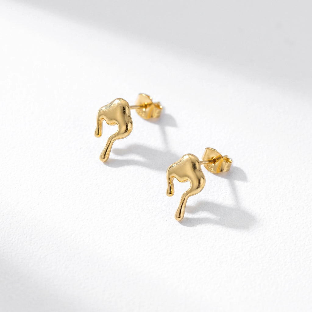 QIAOREN 13262 Polished Gold Tone Melting Heart Stud Earrings Irregular Drip Liquid Love Ear Studs Minimalist Abstract