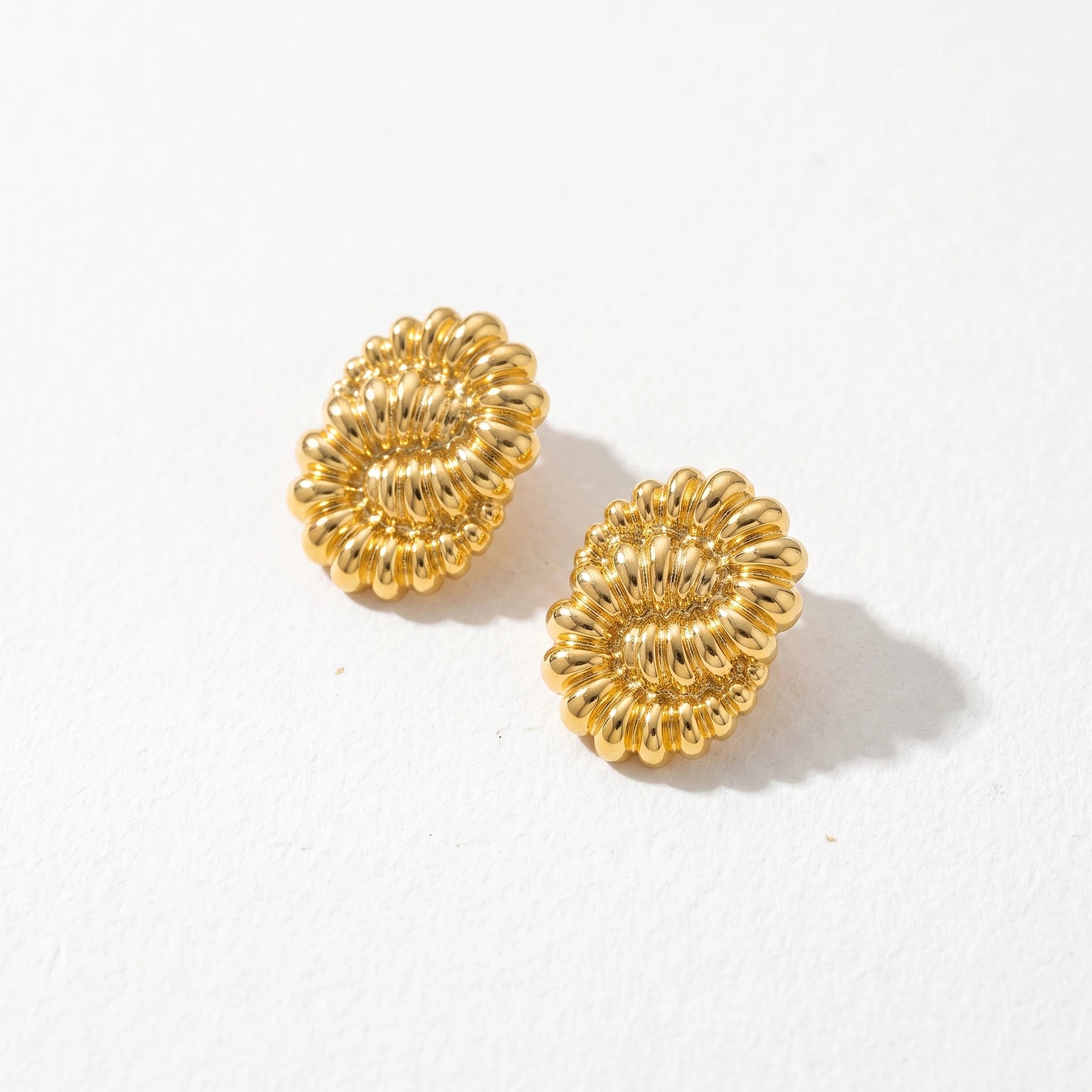 QIAOREN 13250 18K Gold PVD Plated Stainless Steel Bubble Cluster Stud Earrings 3D Puffy Beaded Oval Ear Studs