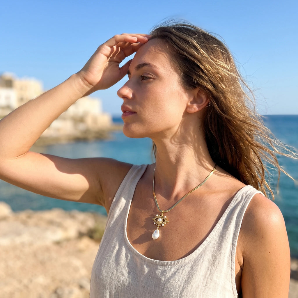 QIAOREN 13548 Stainless Steel Baroque Pearl Pendant Necklace Gold Herringbone Chain Vintage Statement Necklace for Women
