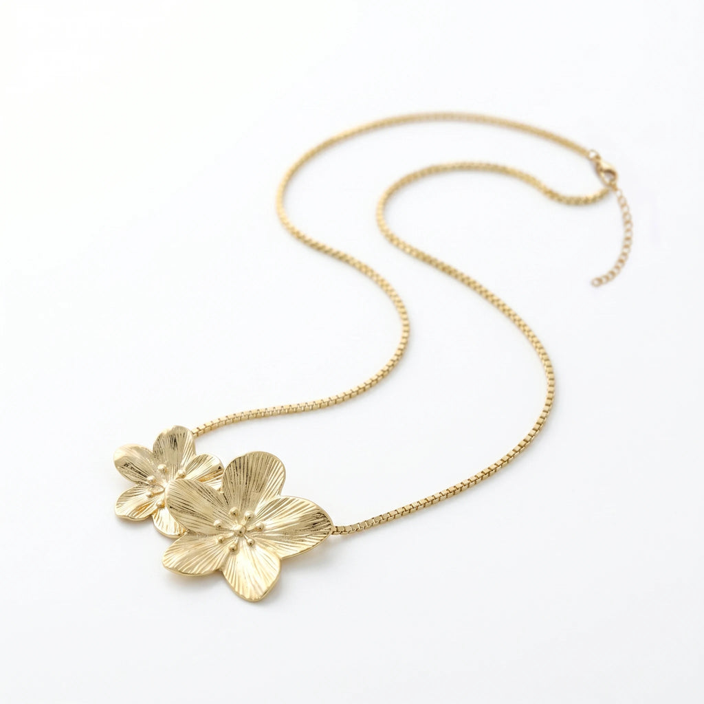 QIAOREN 11355 Dainty Delicate Floral Snake Chain Necklace 18K Gold Plated Stainless Steel Everyday Casual Wear Jewelry