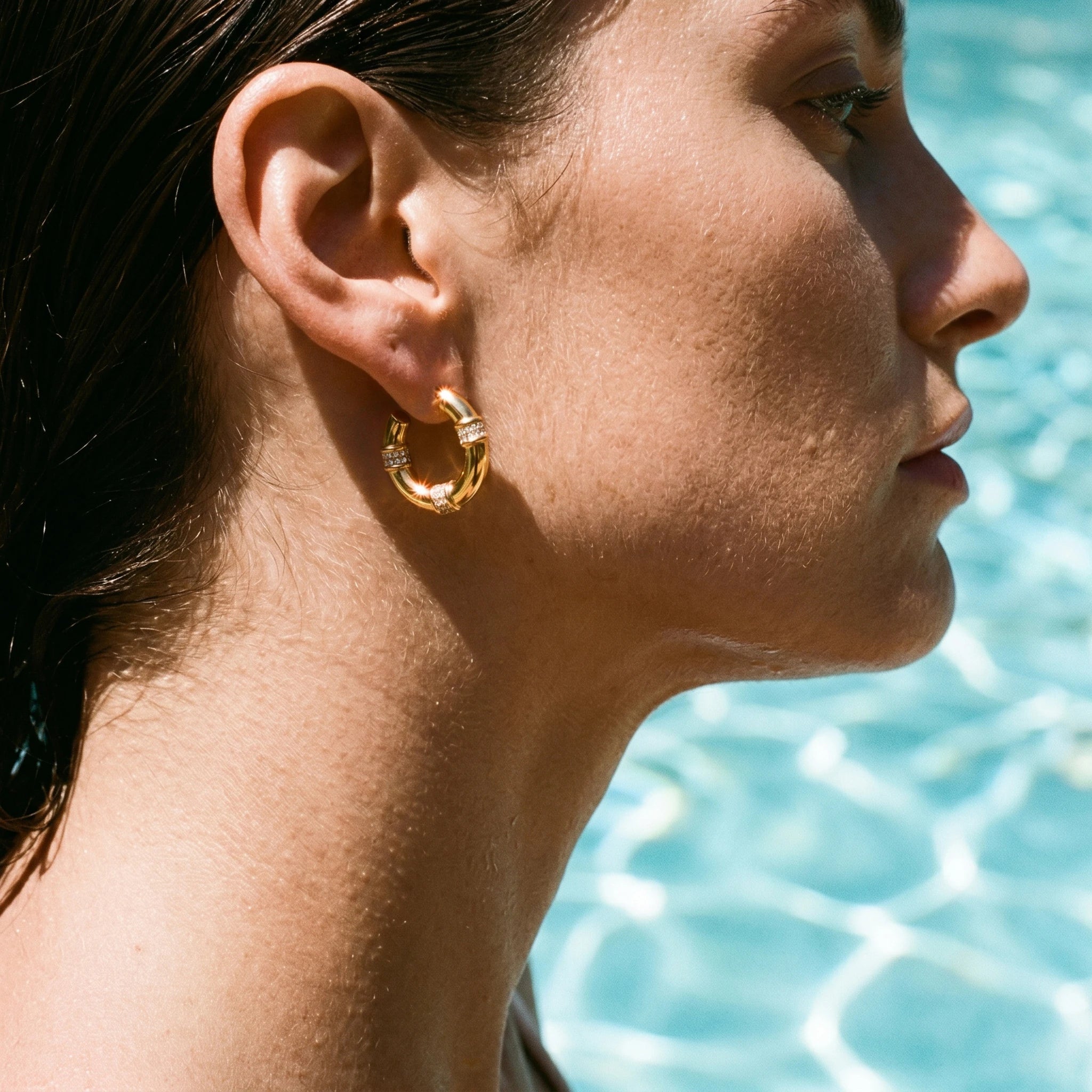 QIAOREN 12501  Segmented Hoop Earrings Gold Stainless Steel Micro Pave CZ Chunky C Hoops Women Statement US