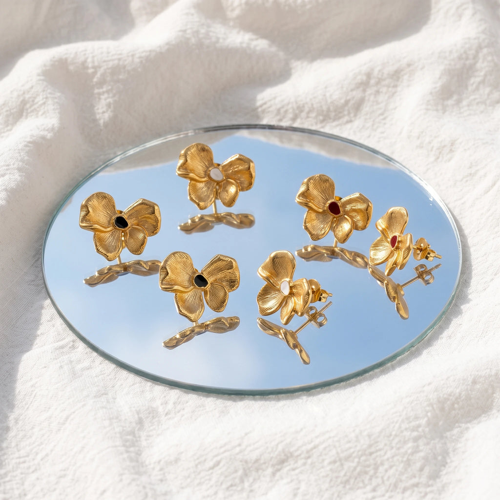 QIAOREN 14081-83 Sculptural Gold Flower Stud Earrings Stainless Steel Waterproof Minimalist Jewelry