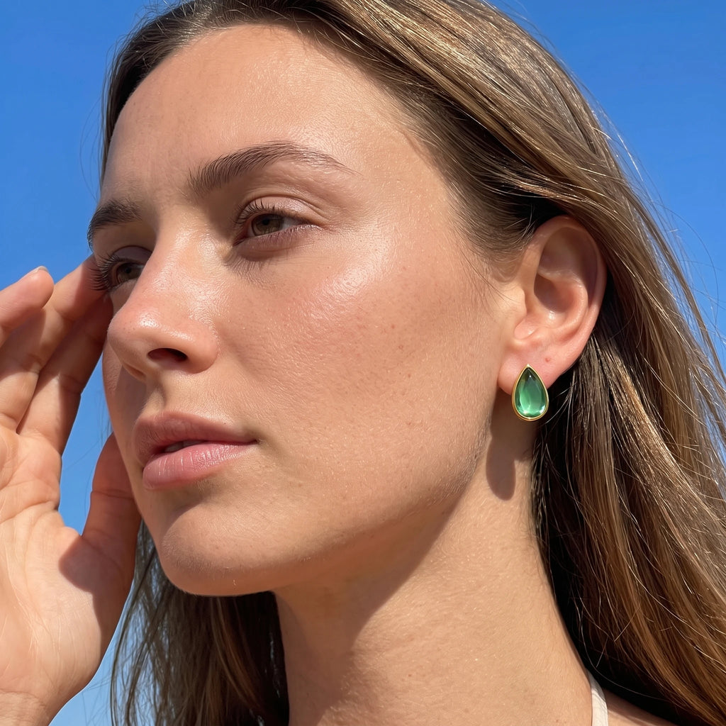QIAOREN 13669 Solid Teardrop Gloss Green Resin Stud Earrings, Bezel Set Smooth Cabochon Gem Polished Gold Frame Piercing Jewelry