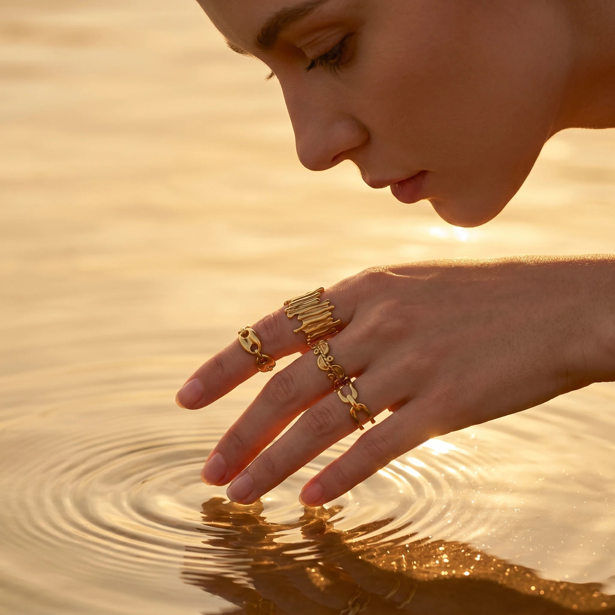 QIAOREN 5Pcs 18K Gold Plated Stainless Steel Open Ring Set, Adjustable Stackable Durable Finger Rings