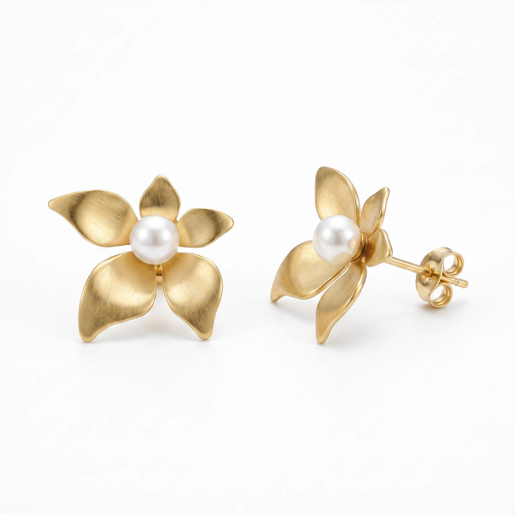 QIAOREN 13999 Matte Gold Five Petal Flower Stud Earrings with Central Round Pearl Inlay, Floral Pearl Ear Stud Jewelry Gift