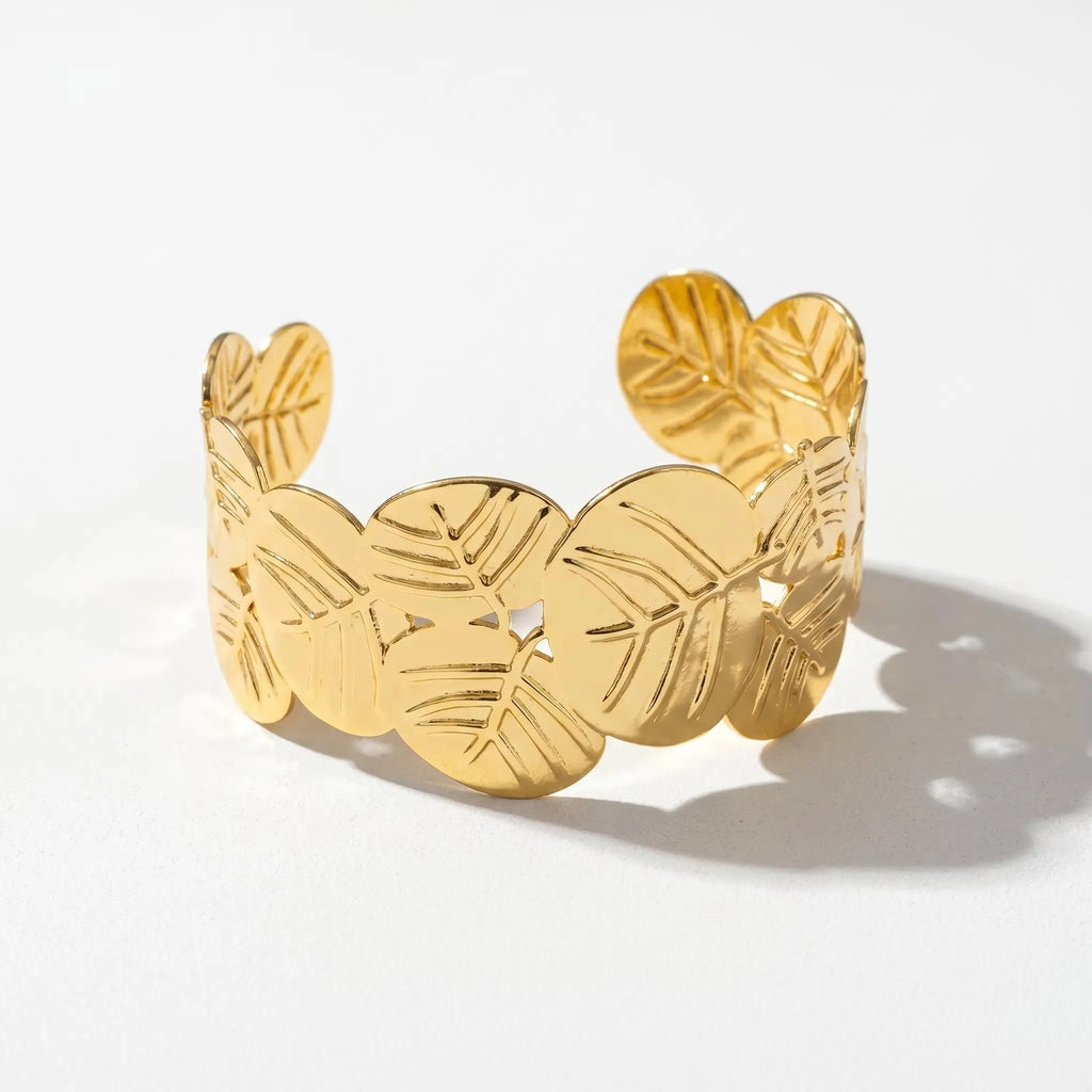 QIAOREN 12714 18K Gold Linked Leaf Hollow Wide Open Cuff Bracelet Stainless Steel Vein Textured Adjustable Trendy Women's Party