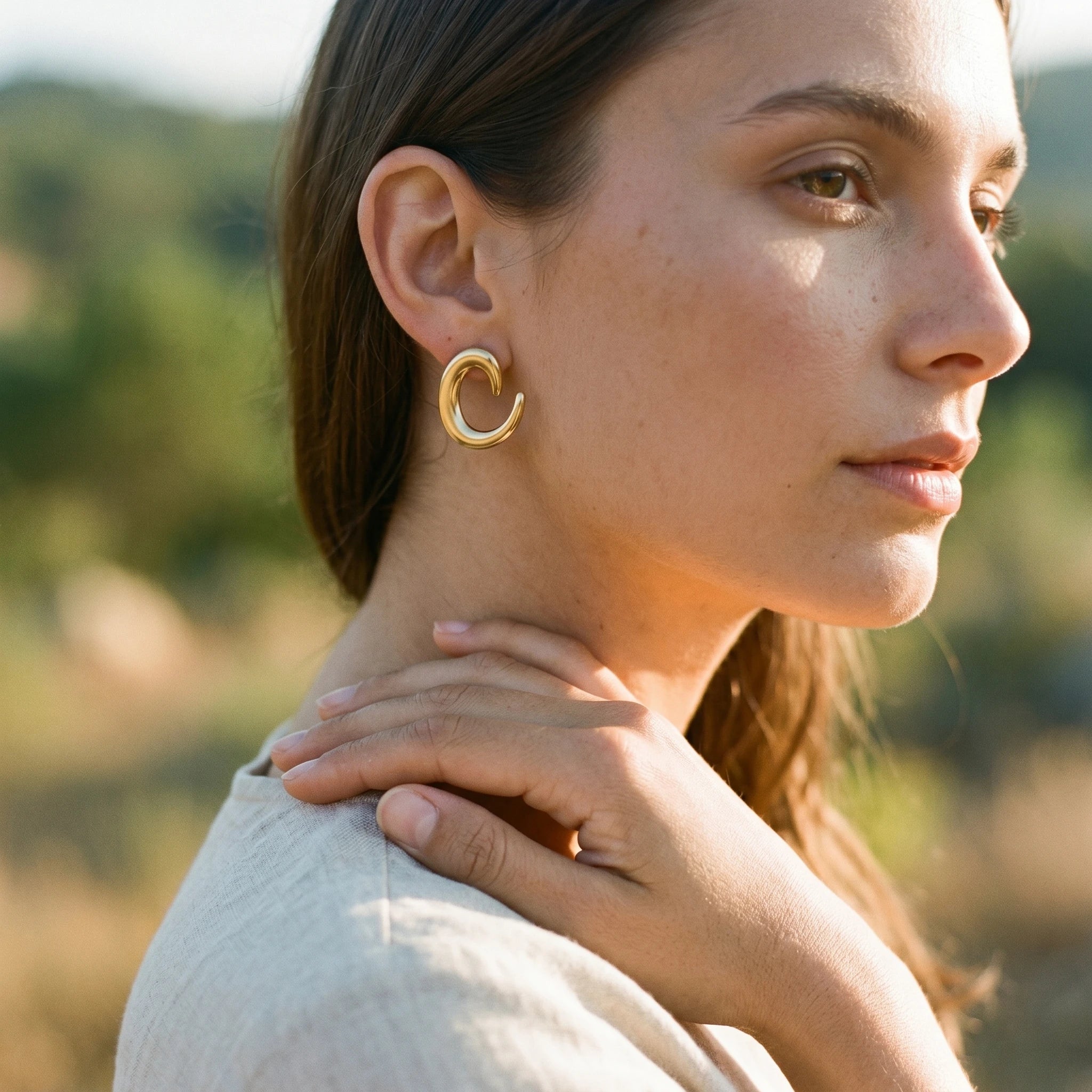 QIAOREN 10845 Tarnish Resistant 18K Gold Plated Chunky C-Shaped Earrings, Minimalist Stainless Steel Open Hoops