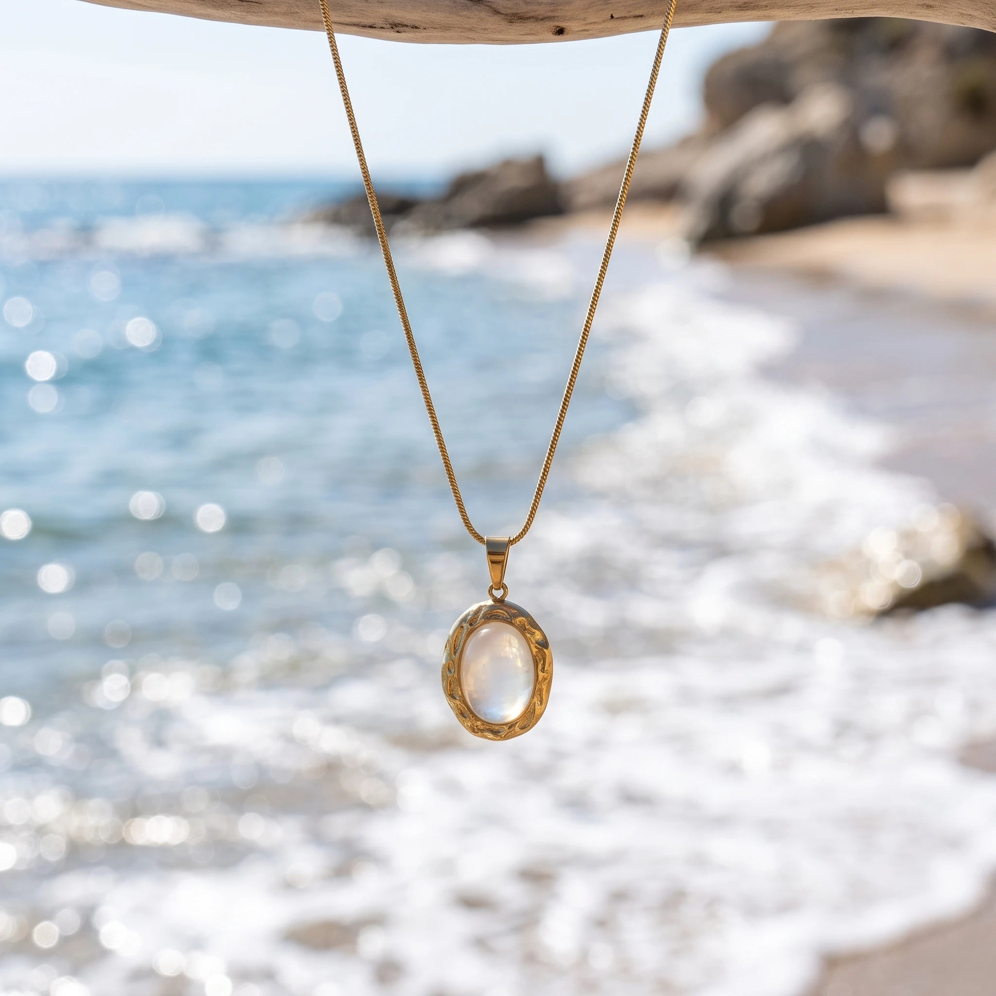 QIAOREN 13801 Thin Snake Chain Pendant Necklace with Irregular Bezel Frame Oval Cat Eye Stone Charm
