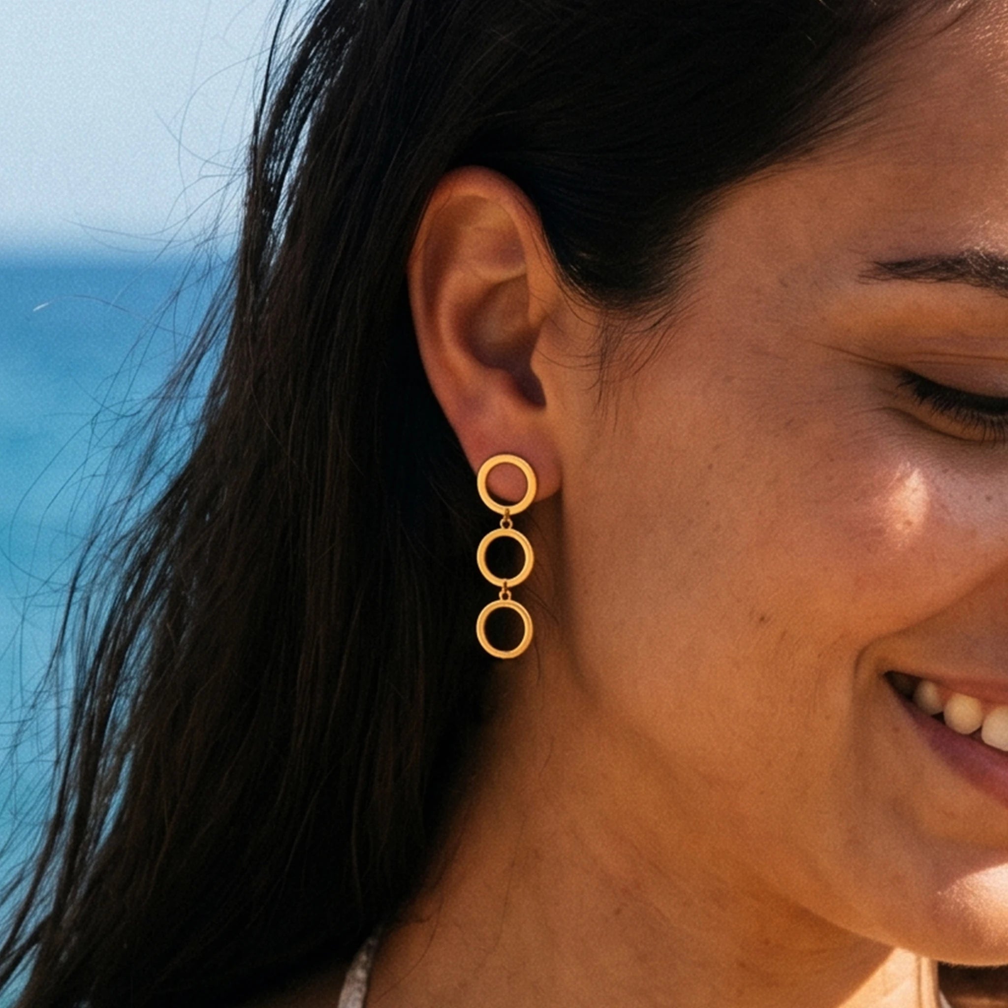 QIAOREN 11856 Trendy Triple Circle Dangle Earrings Stainless Steel Gold Geometric Hollow Ring Drop Earrings for Women US EU