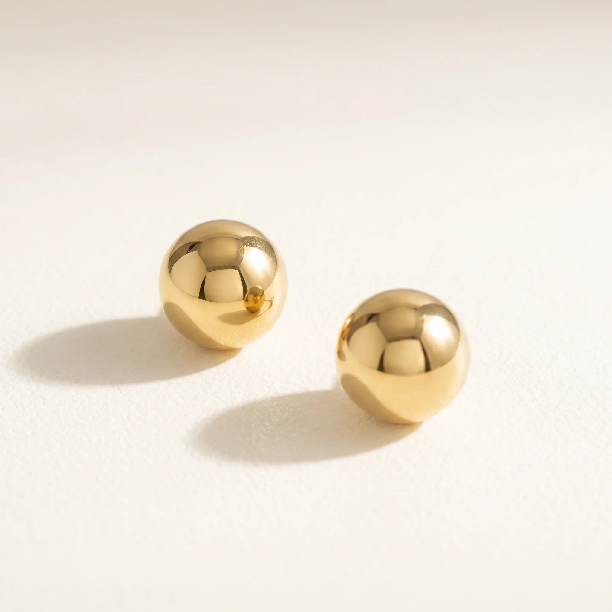 QIAOREN 10903 16mm Large Ball Stud Earrings Gold Plated Stainless Steel Polished Sphere Hypoallergenic No Fade  for Women