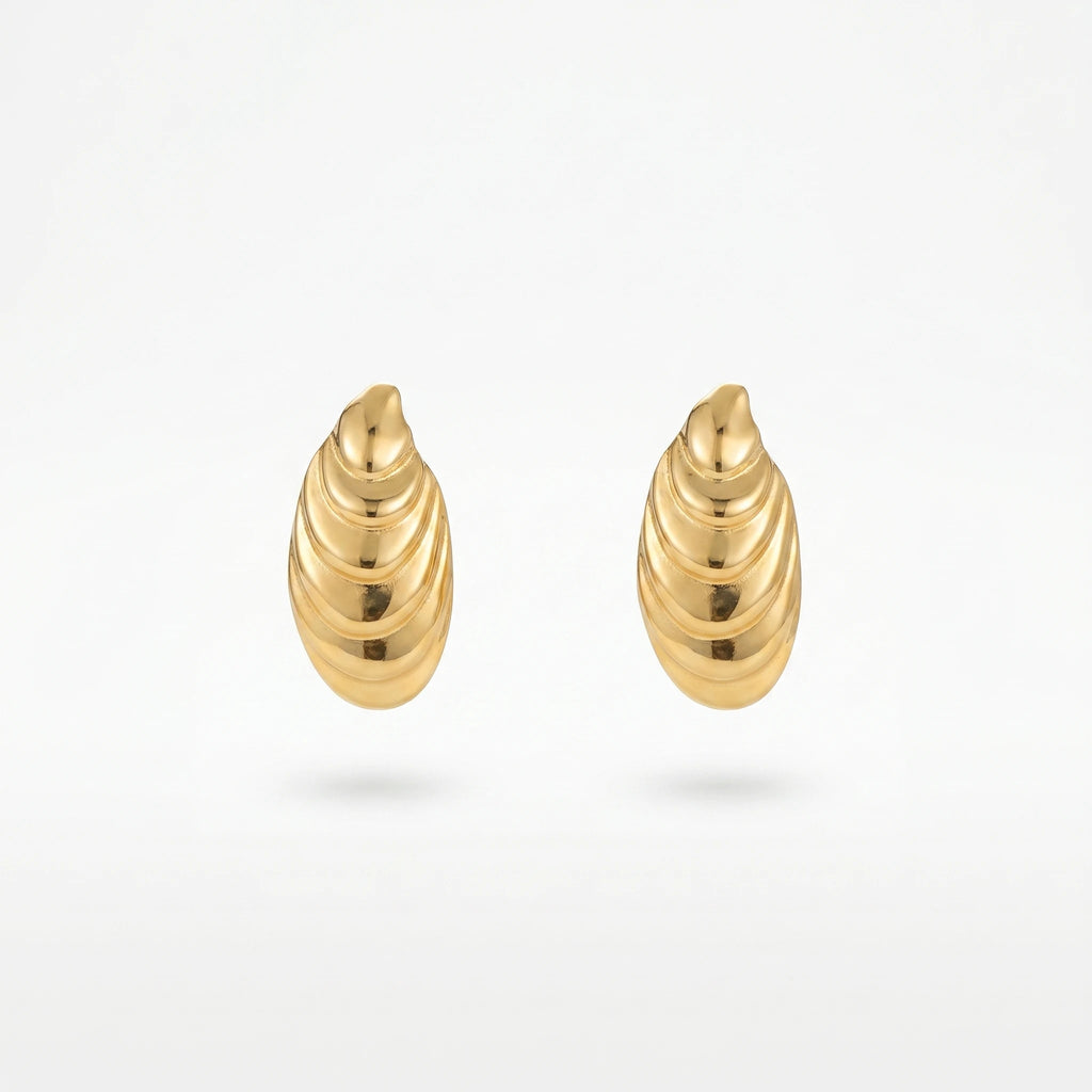 QIAOREN 13221Gold Plated Shell Stud Earrings for Women Stainless Steel Coastal Beach Minimalist Fashion Jewelry