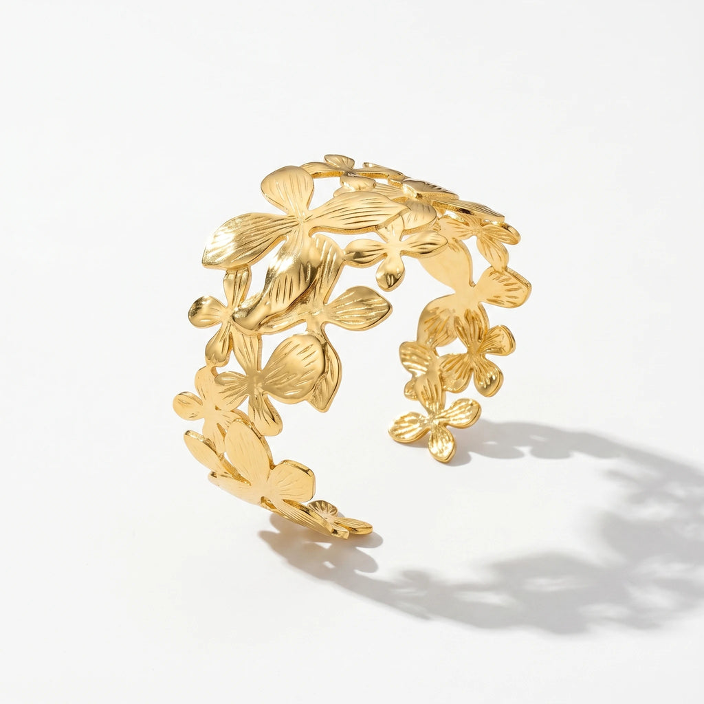QIAOREN 12705 Vintage Overlapping Clover Floral Cutout Wide Cuff Bangle Hypoallergenic Stainless Steel Gold Bracelet Bridal Gift