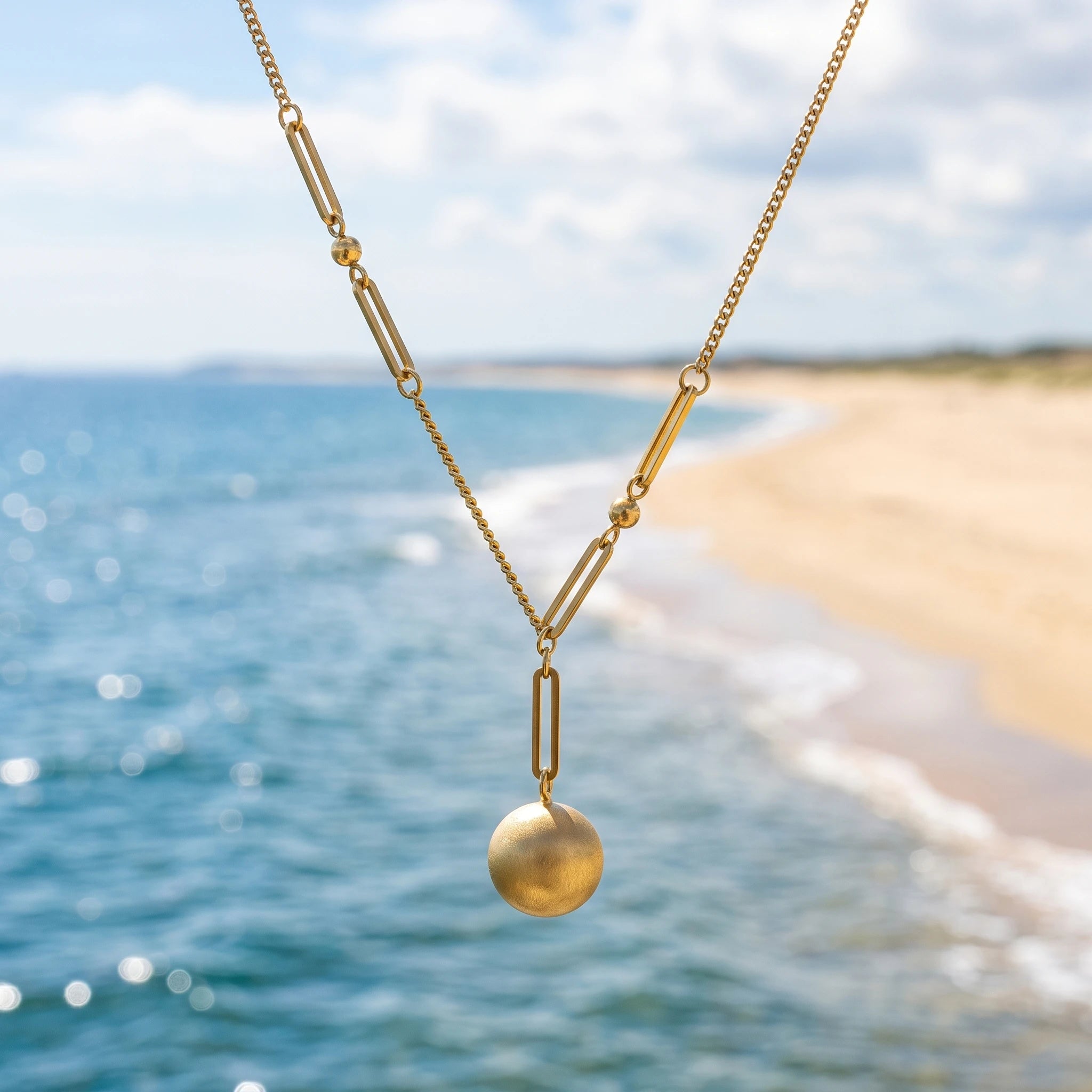 QIAOREN 13986 Mixed Link Chain Pendant Necklace with Matte Frosted Round Ball Charm, Polished Gold