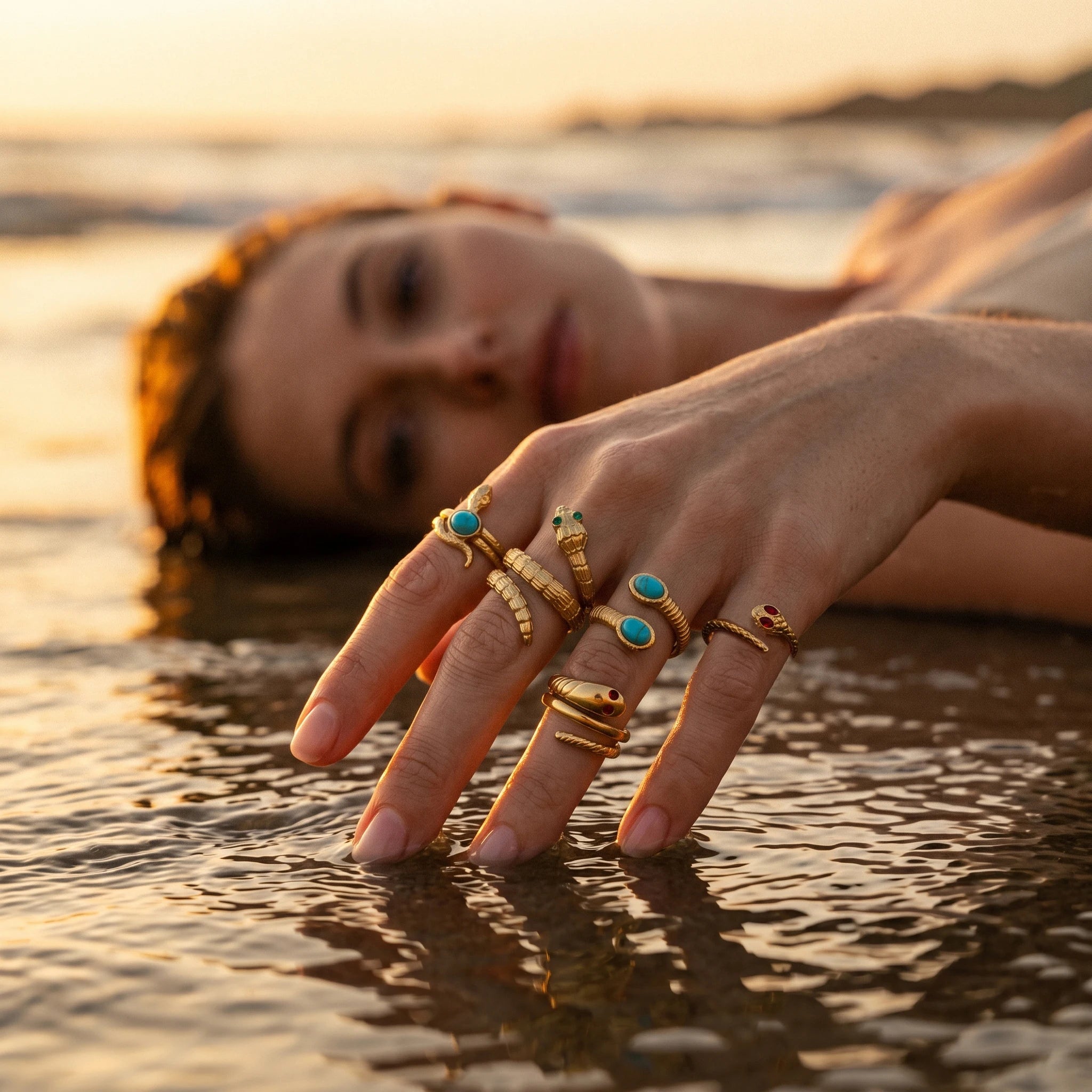 QIAOREN 5Pcs Gold Stainless Steel Turquoise Open Ring Set Irregular Hammered Crown Adjustable Boho Stackable Rings