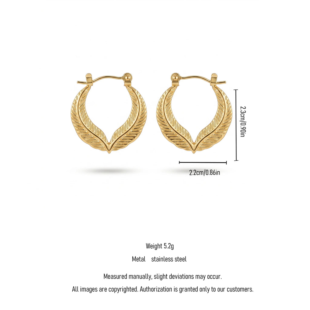 QIAOREN 13248 18K Gold PVD Plated Stainless Steel Double Leaf Hoop Earrings Textured Feather Shape Earring