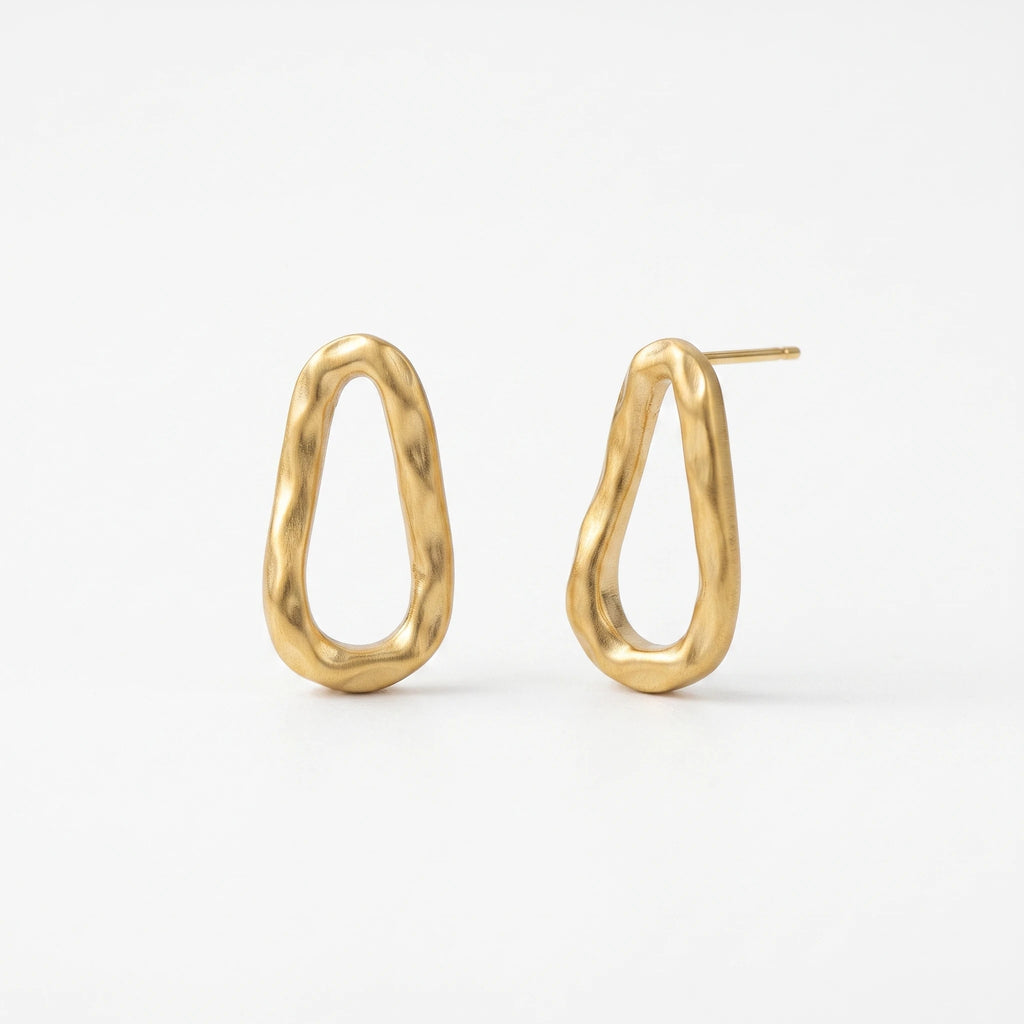 QIAOREN 14013 Matte Gold Irregular Teardrop Hollow Hoop Stud Earrings, Hammered Textured Abstract Oval Ear Stud Jewelry Gift