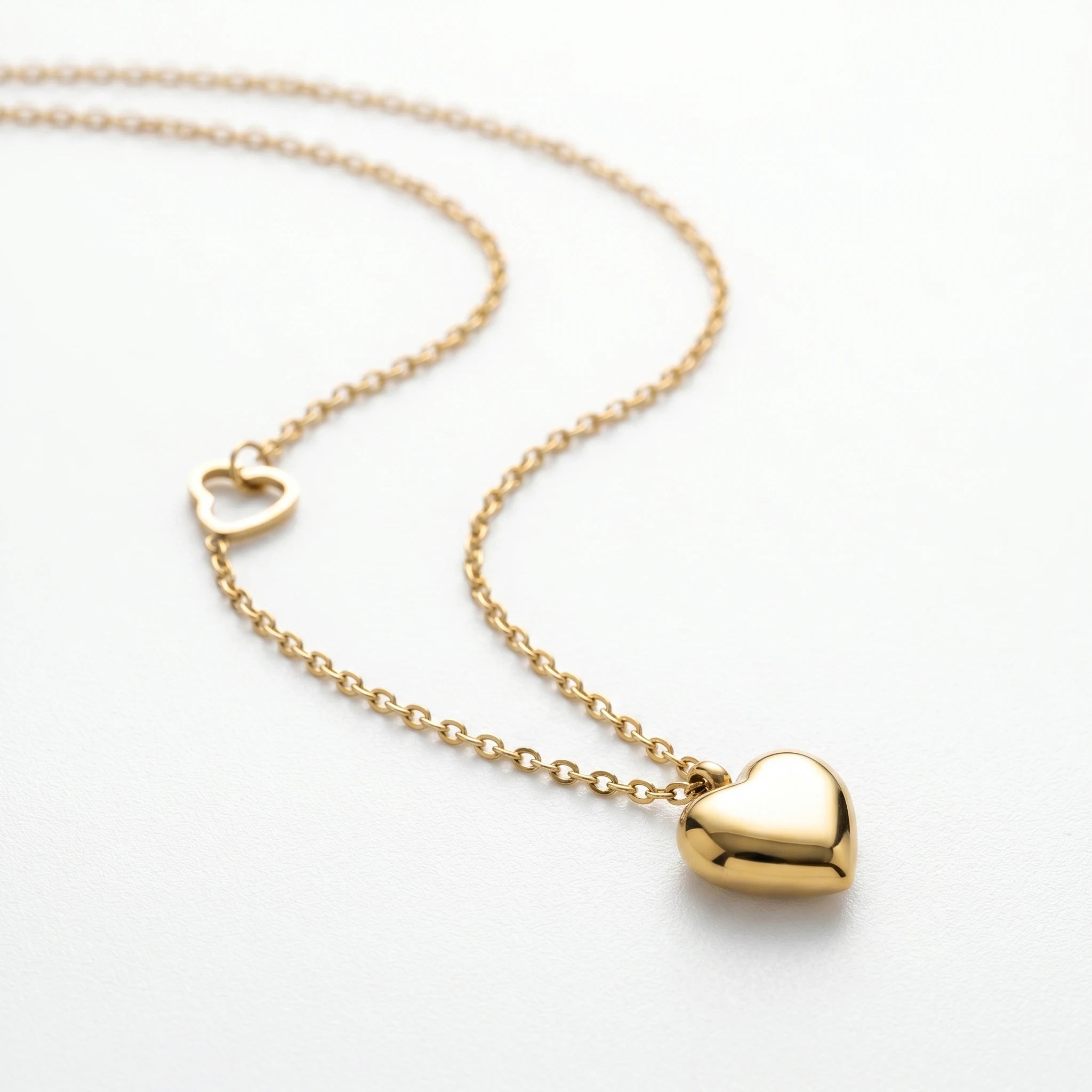 QIAOREN 10824 18K Gold Plated Asymmetrical Double Heart Pendant Necklace Stainless Steel Tarnish Free Waterproof Jewelry