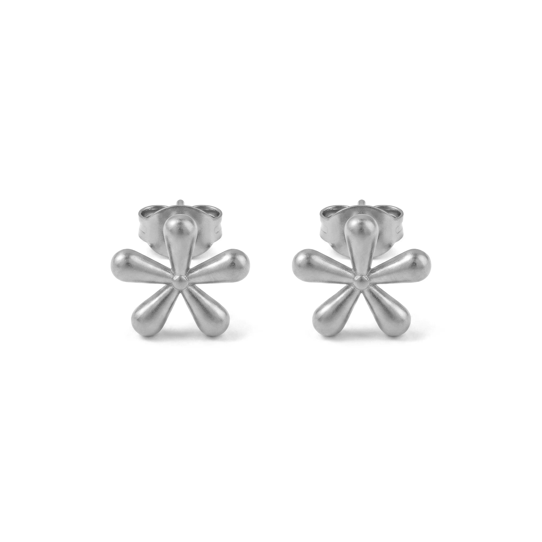 QIAOREN 11793Elegant Minimalist Matte Gold Flower Earrings Stainless Steel Puffy Floral Studs Jewelry for Women US EU Hot Sale