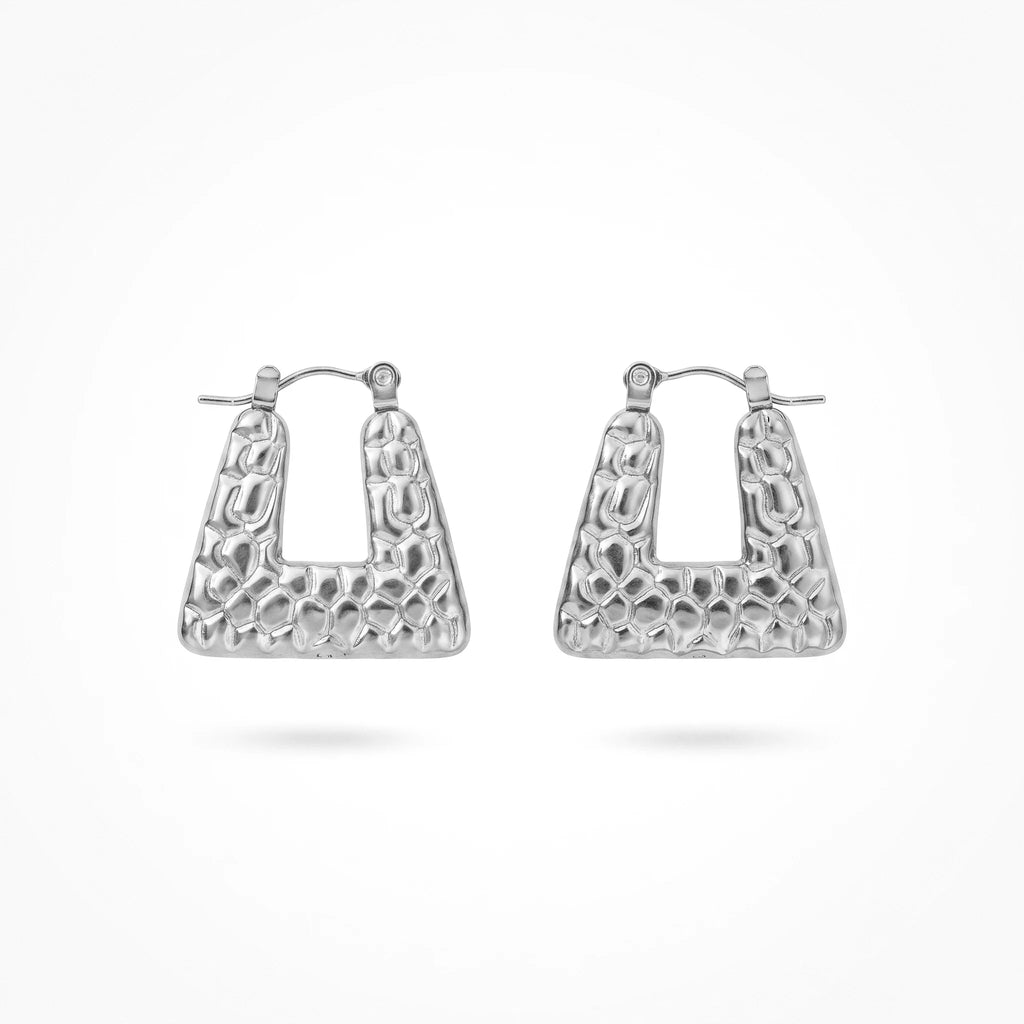 QIAOREN12565Wholesale Hammered Open Triangle Huggie Hoops Glossy Gold Stainless Steel Geometric Textured Earrings Trendy Jewelry