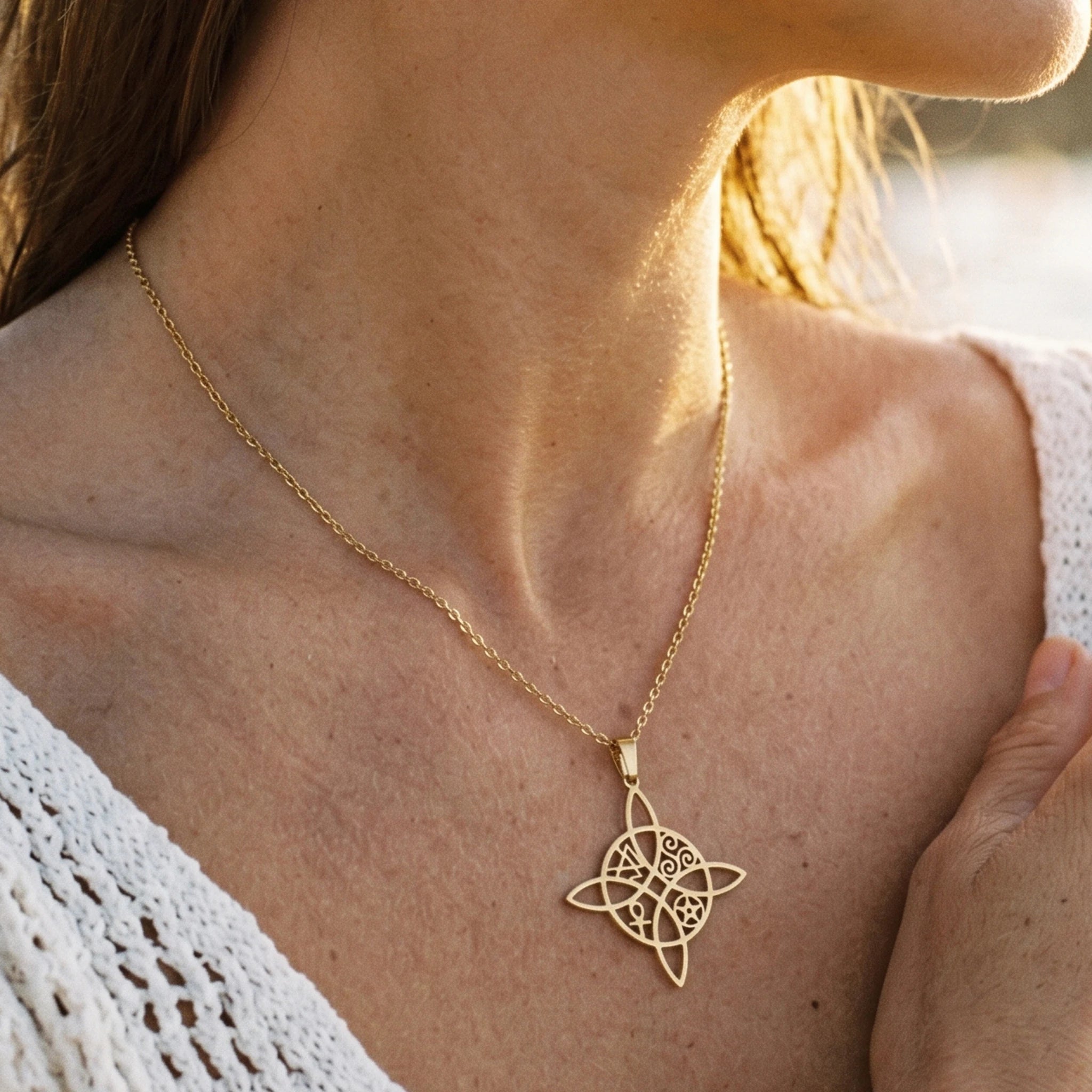 QIAOREN 11841 Waterproof Hollow Celtic Witch Knot Necklace 18K Gold Stainless Steel Four Elements Spiritual All-Day Wear Jewelry