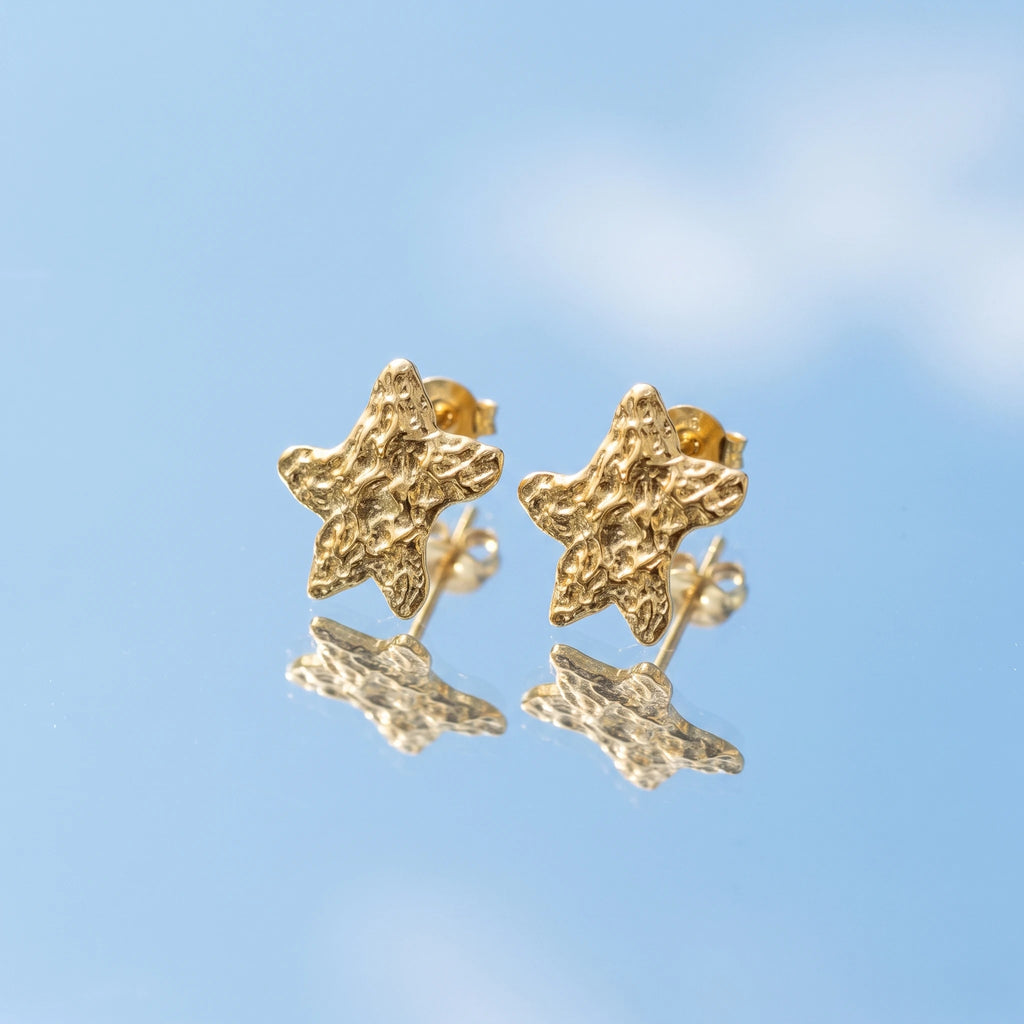 QIAOREN 14027 Matte Gold Hammered Textured Five Point Star Stud Earrings, Irregular Crinkle Surface Star Ear Stud Jewelry Gift