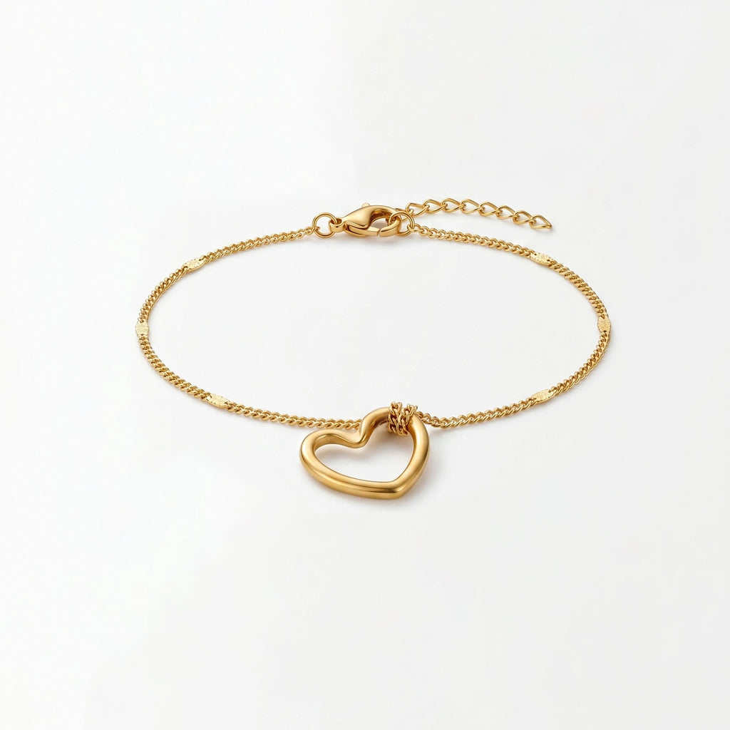 QIAOREN Hypoallergenic Waterproof Stainless Steel Bracelet Dainty Hollow Heart 18K Gold Plated Tarnish Free Fashion Jewelry