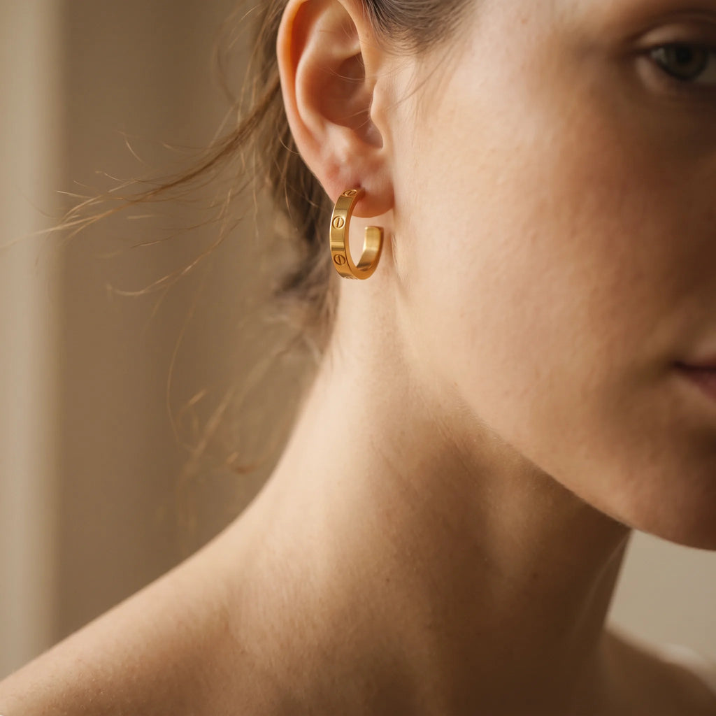 QIAOREN 14595 Gold Stainless Steel Hoop Earrings Multi Line Huggie Earrings Waterproof Hypoallergenic Fashion Jewelry for Women