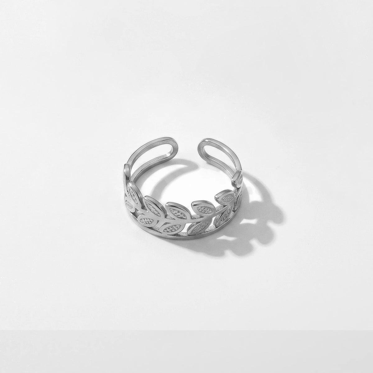 QIAOREN 5Pcs Boho Leaf Flower Gold Stainless Steel Rings Set Tarnish Free Adjustable Stackable Open Cuff Rings for Women