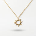 QIAOREN 11239 Waterproof 18K Gold Plated Sun Pendant Necklace Stainless Steel Beach Vacation Sunshine Jewelry