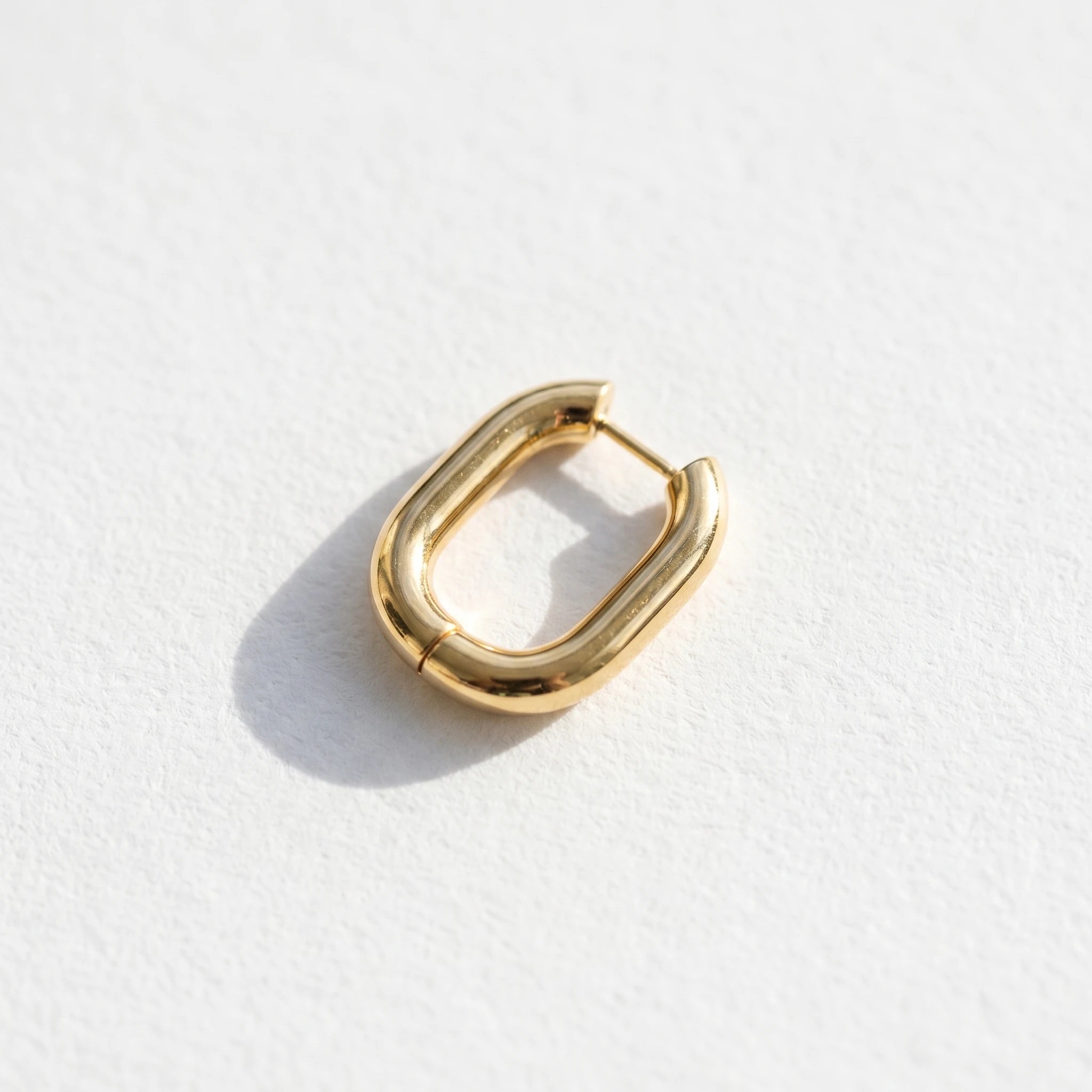 QIAOREN 12603 Chunky Long Oval Tube Hoop Earrings Tarnish Proof Stainless Steel Gold Snap Ear Hoops Minimal Geometric Jewelry