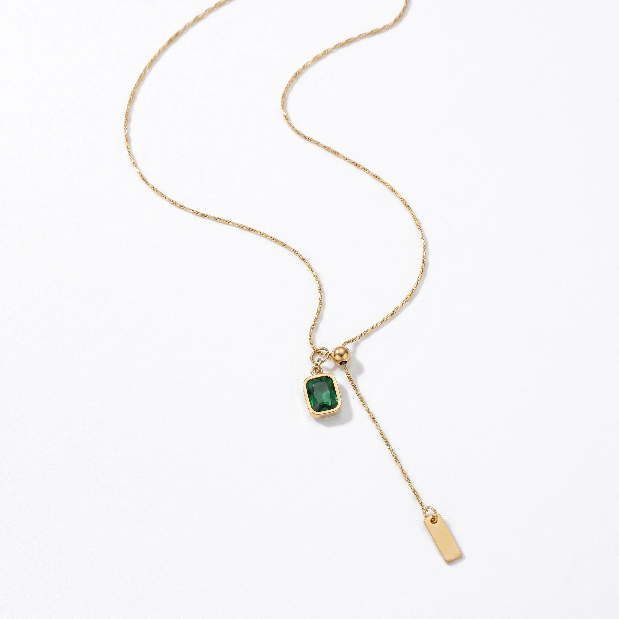 QIAOREN 13554 Stainless Steel Green Gemstone Pendant Necklace Gold Dainty Adjustable Chain Minimalist Jewelry for Women