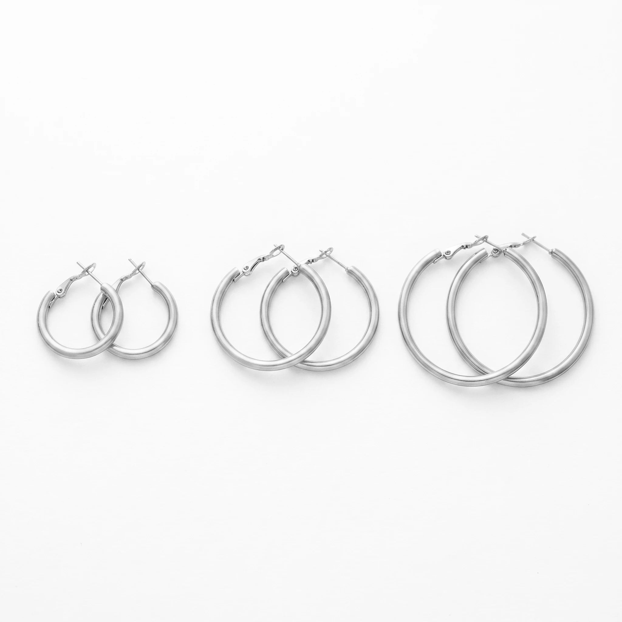 QIAOREN 13203 Gold Plated Tube Hoop Earrings for Women Stainless Steel Polished Round Minimalist Fashion Jewelry