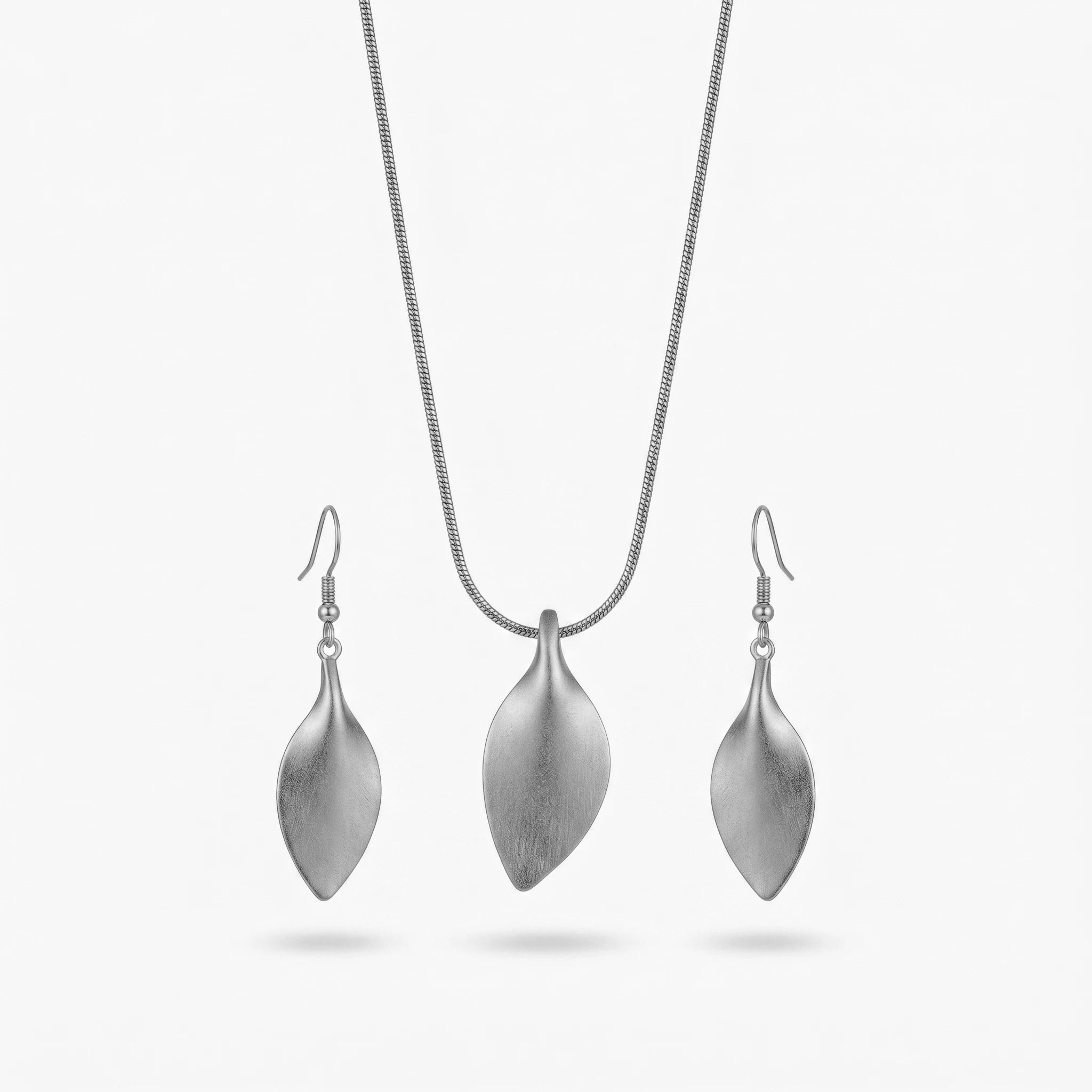 QIAOREN 11069 Luxury Matte Gold Leaf Jewelry Set Stainless Steel Pendant Necklace and Drop Earrings for Women