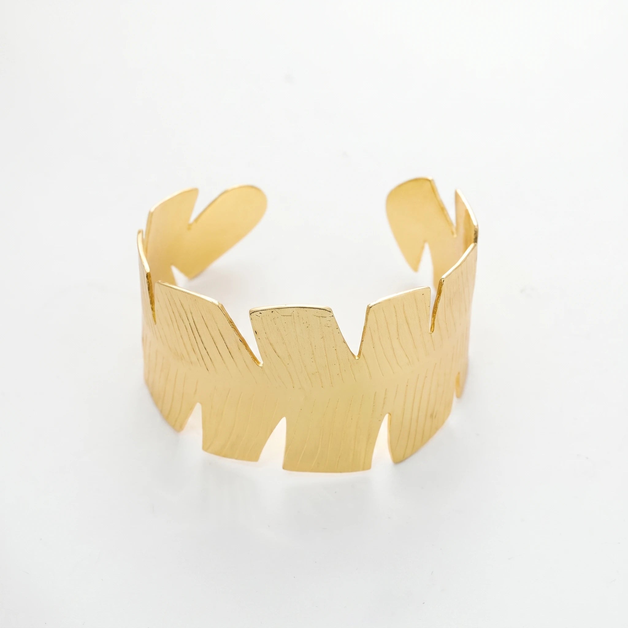 QIAOREN 12660Abstract Serrated Palm Leaf Wide Cuff Bangle Hypoallergenic Stainless Steel Gold Bracelet Beach Party Birthday Gift
