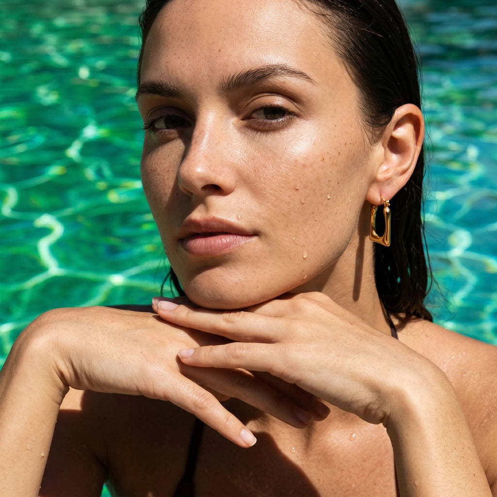 QIAOREN 12532 Bold Rectangular Hoop Earrings Gold Stainless Steel Chunky U Shaped Hoops Women 90s Retro Jewelry US EU